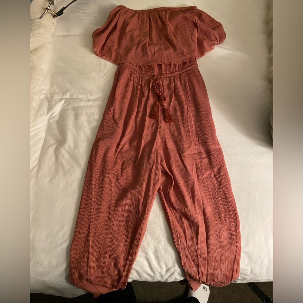 Pink sleeveless jumpsuit